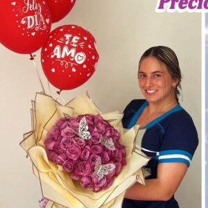 RAMO BUCHON 80 ROSAS + 3 GLOBOS CON HELIO