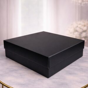 CAJA DE CARTON LISA NEGRA